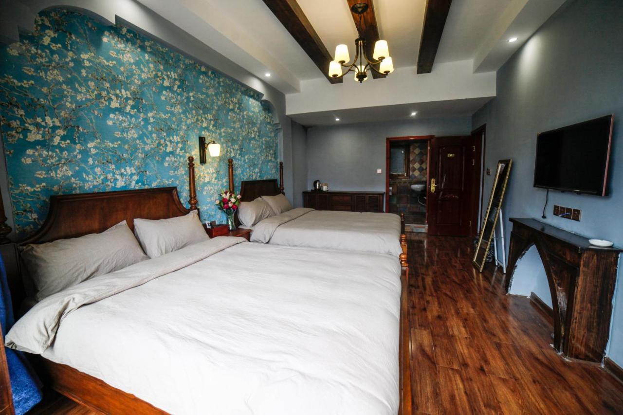 Flower Time Inn Fenghuang Kültér fotó
