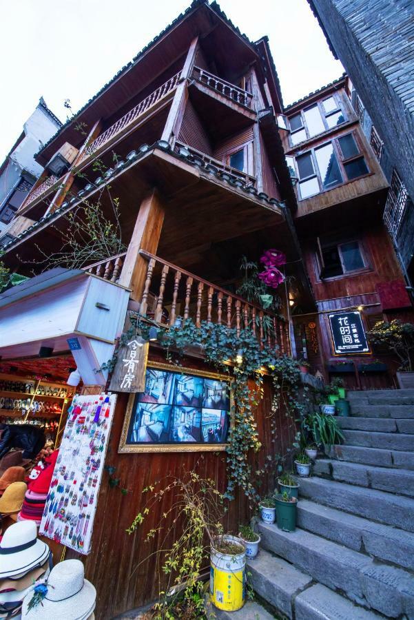 Flower Time Inn Fenghuang Kültér fotó