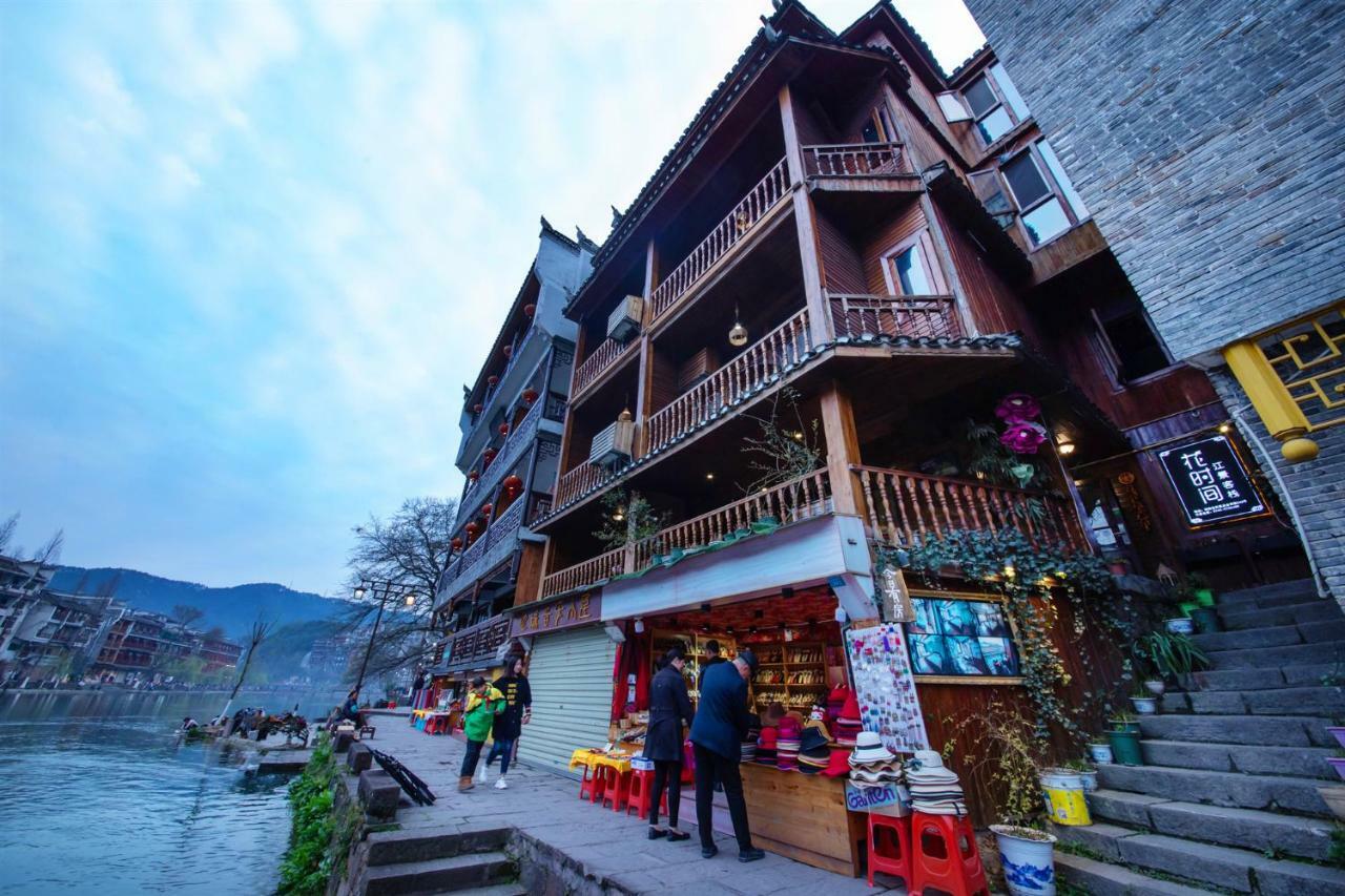 Flower Time Inn Fenghuang Kültér fotó
