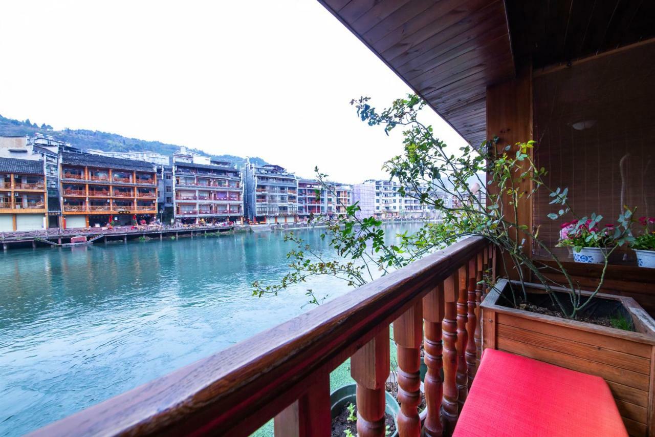 Flower Time Inn Fenghuang Kültér fotó